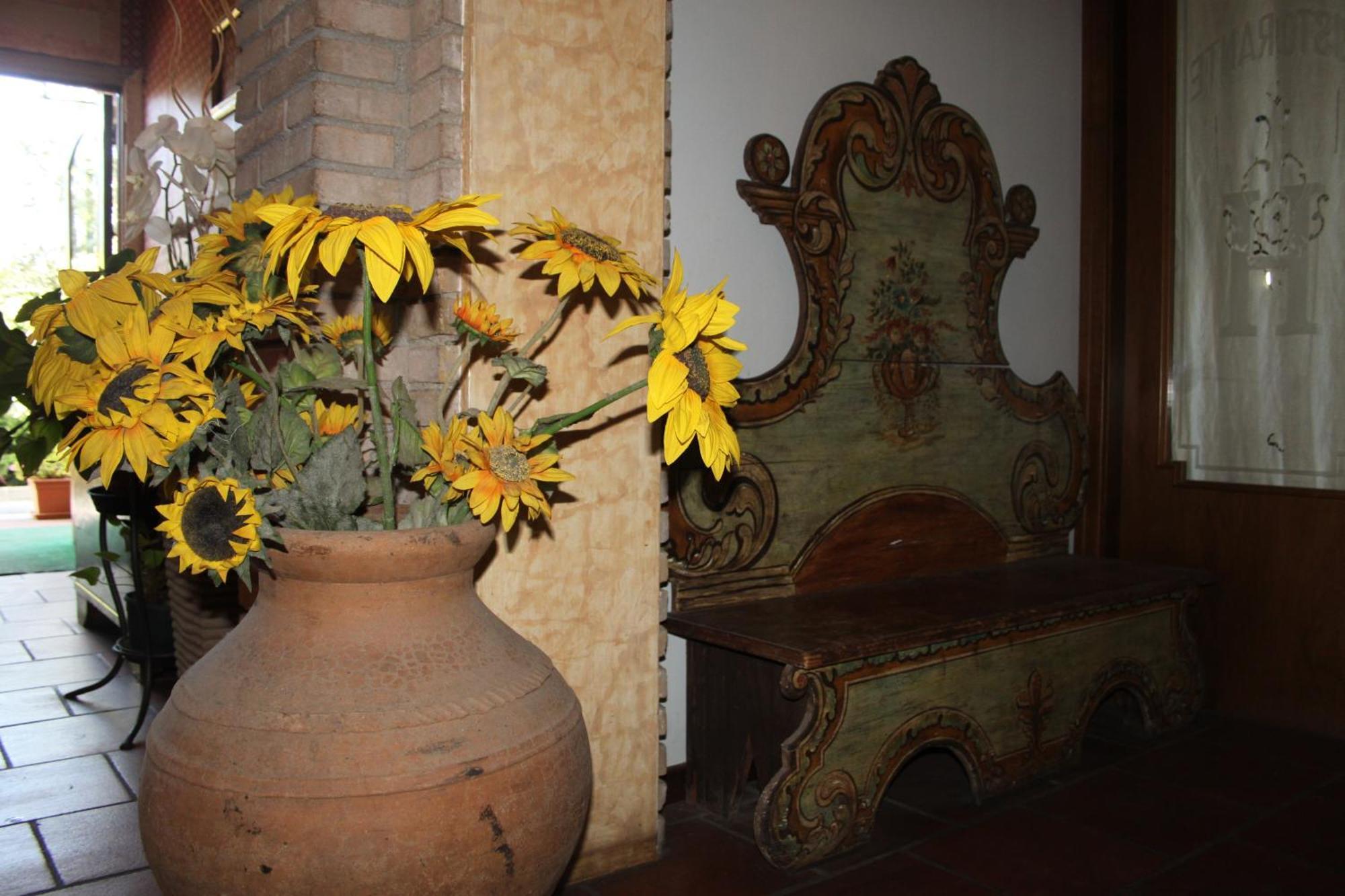 Hotel Girasole Civitanova Marche Exterior photo