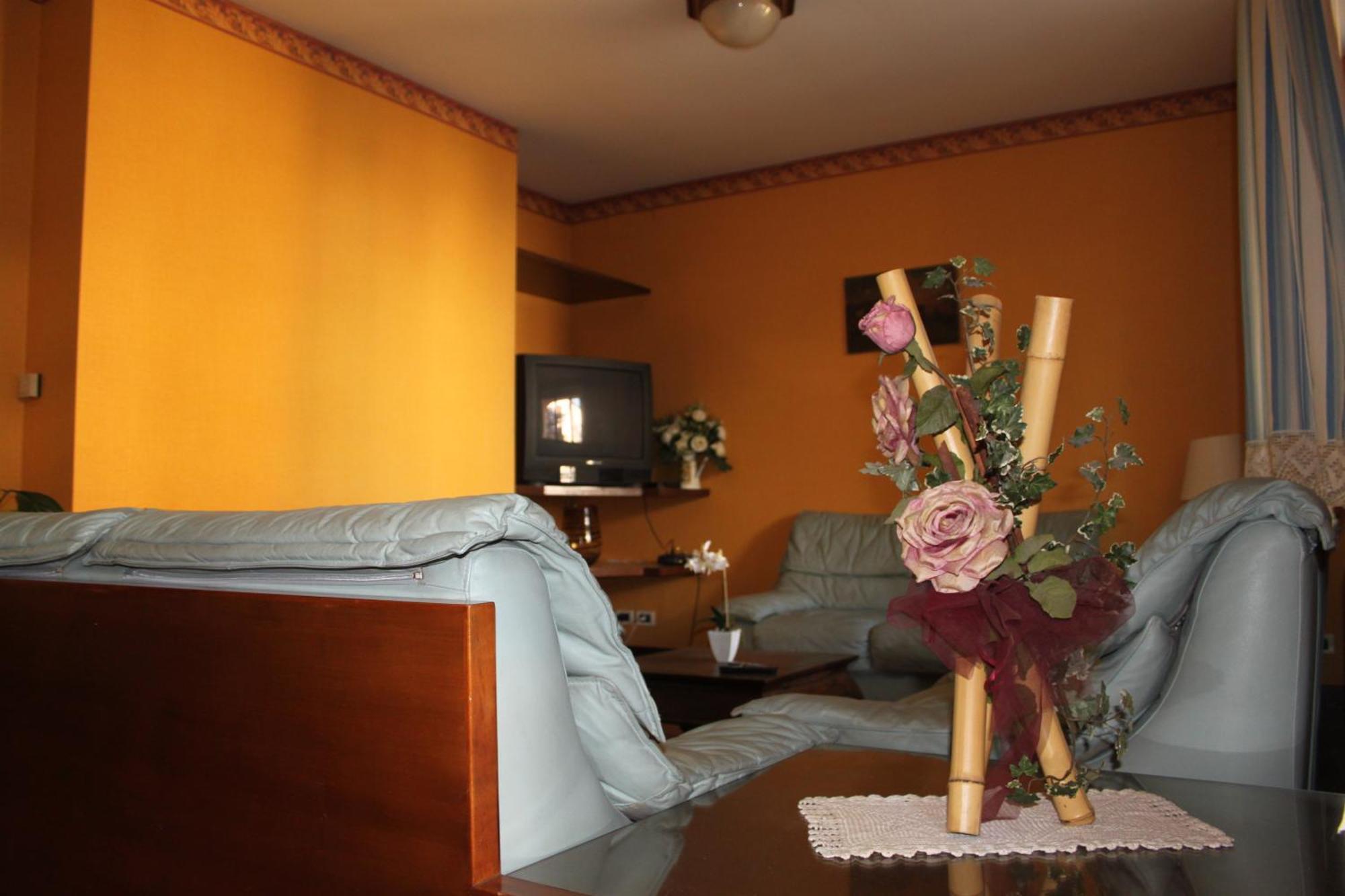 Hotel Girasole Civitanova Marche Exterior photo