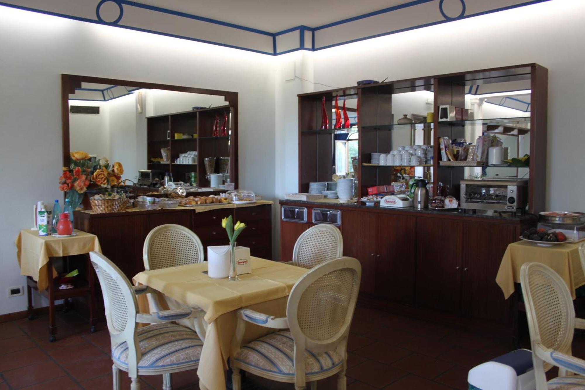 Hotel Girasole Civitanova Marche Exterior photo