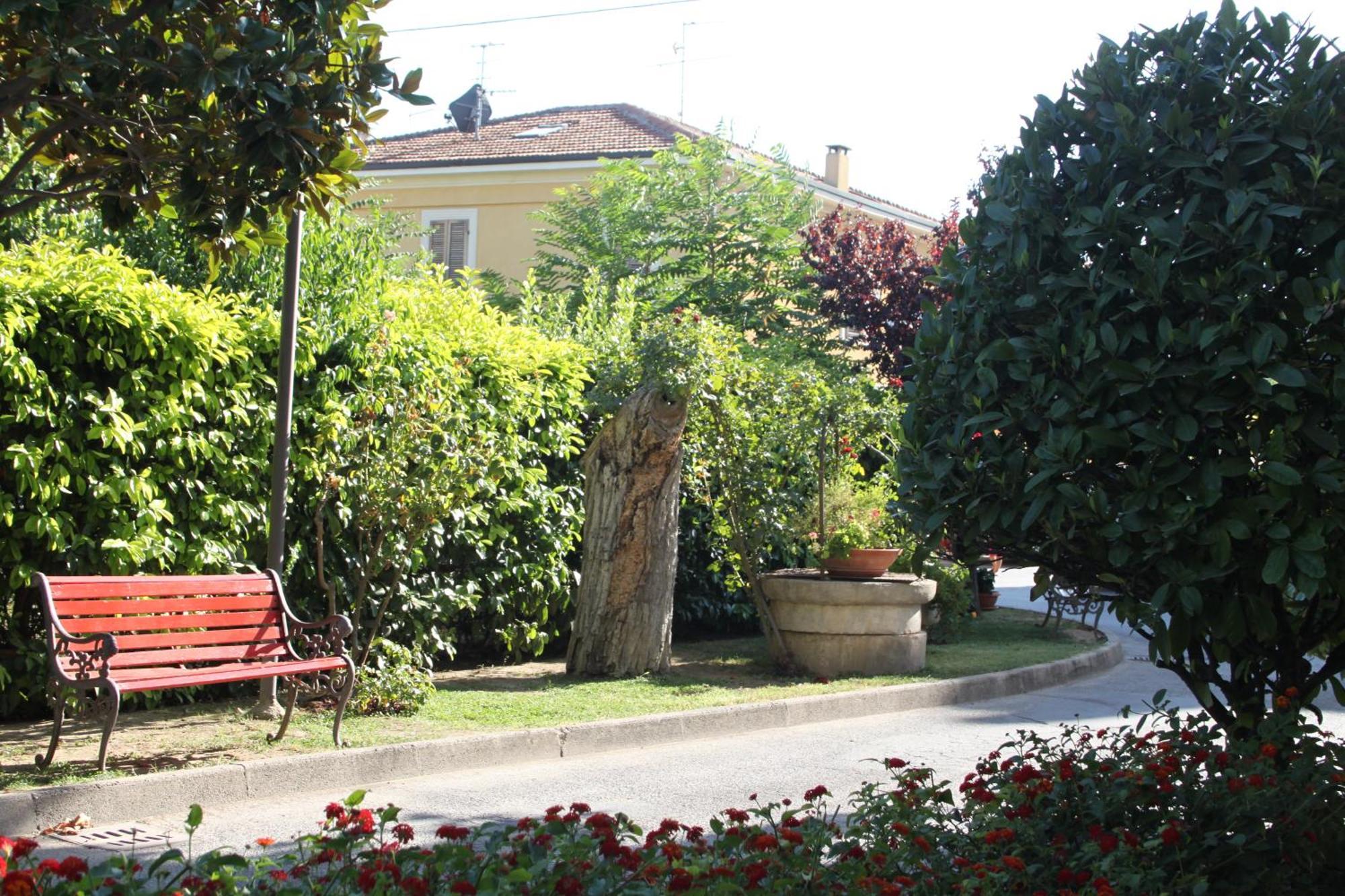 Hotel Girasole Civitanova Marche Exterior photo